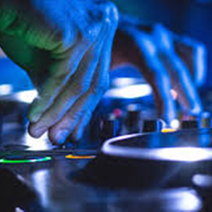 国产AV插入老师小穴
