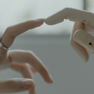 国产AV插入老师小穴
